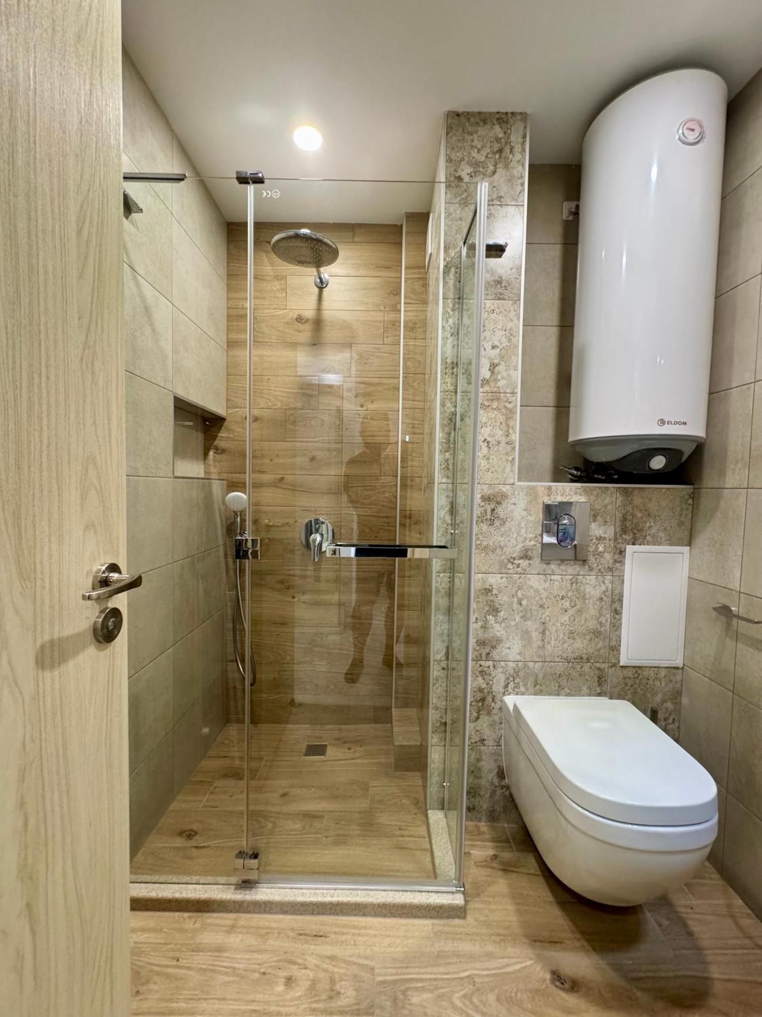 Parkview Luxury In City Center 8 เวลีคอเทอร์โนโว ภายนอก รูปภาพ