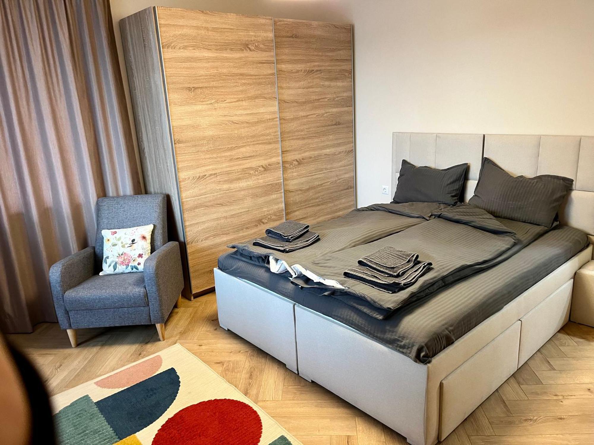 Parkview Luxury In City Center 8 เวลีคอเทอร์โนโว ภายนอก รูปภาพ